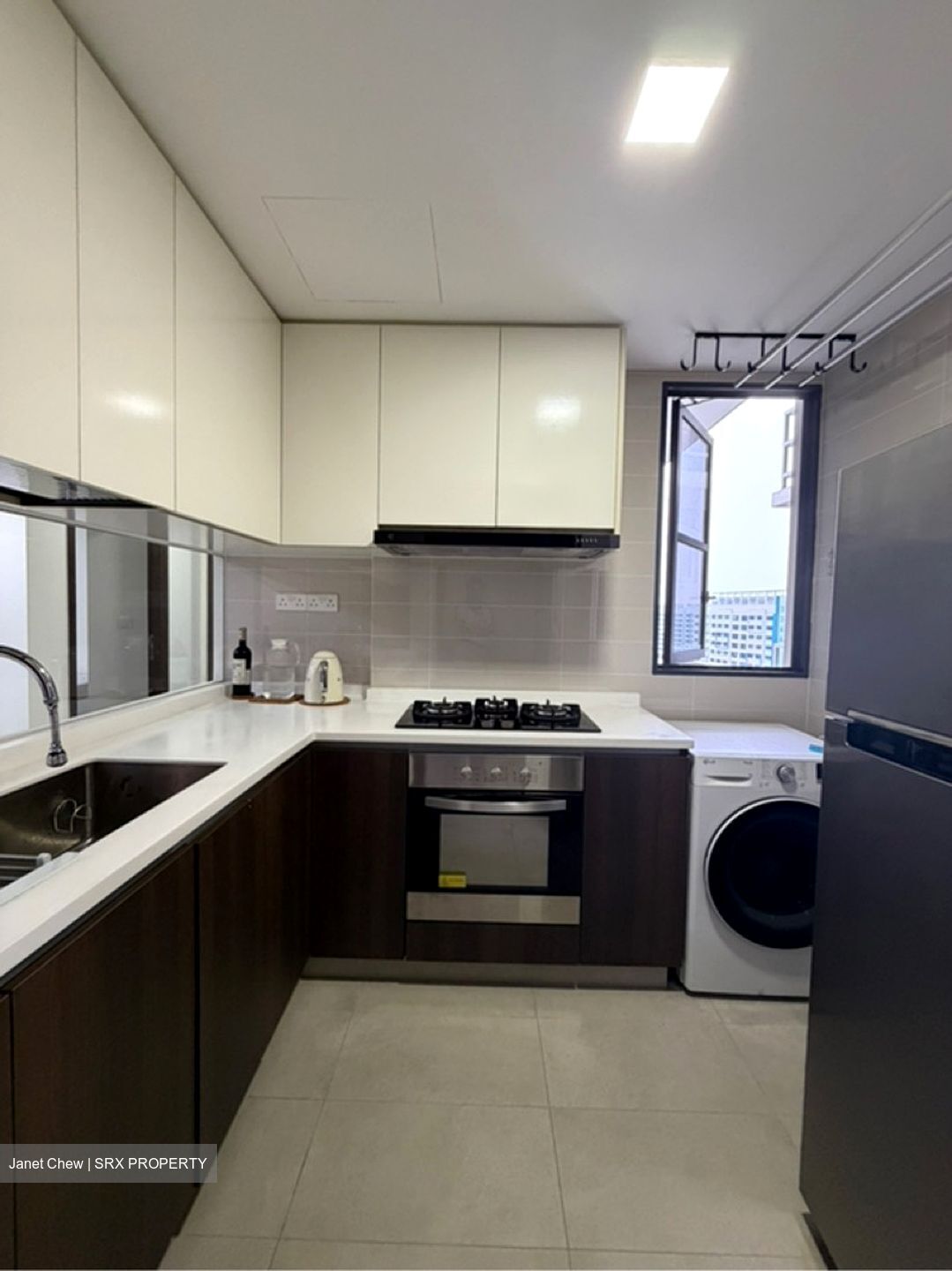 Symphony Suites (D27), Condominium #633674881